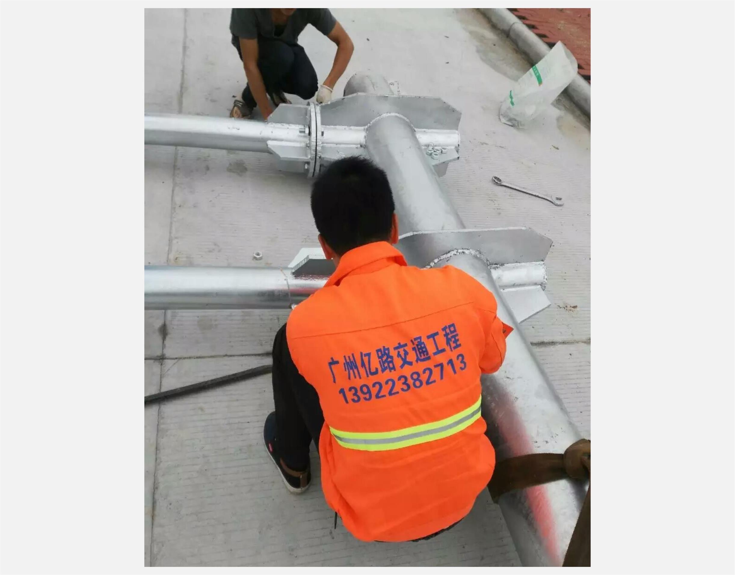 F桿大牌安裝案例